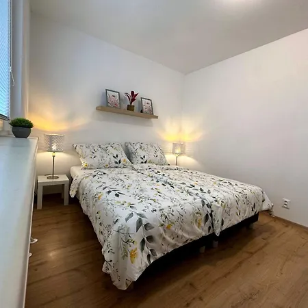 Apartament Harmony - 3 Near Tram Stop To Center *